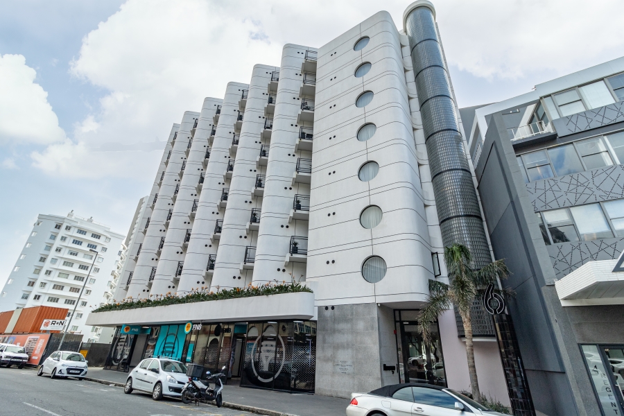 1 Bedroom Property for Sale in Sea Point Western Cape